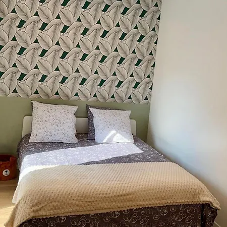 Cosy House Near Disneyland Paris Holiday home *